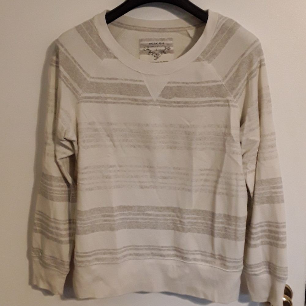 Light weight terrycloth pullover